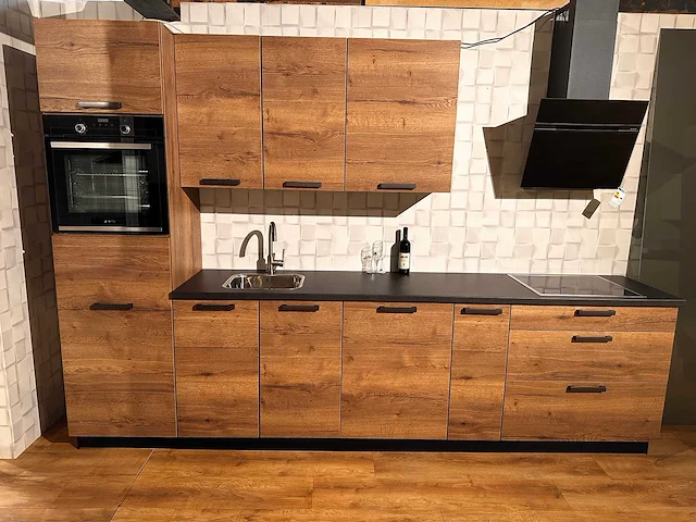 Nobilia - structura decor eiken havanna - keuken opstelling - afbeelding 1 van  23