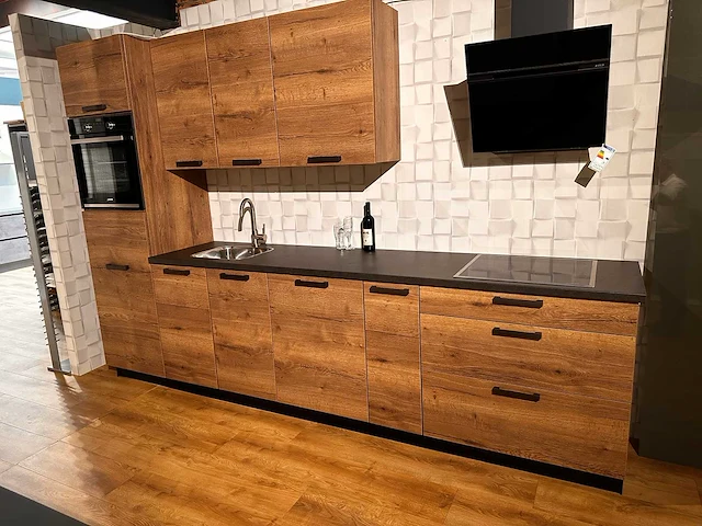 Nobilia - structura decor eiken havanna - keuken opstelling - afbeelding 12 van  23