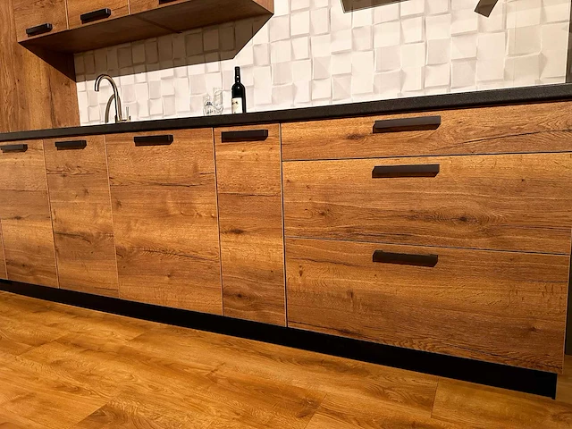 Nobilia - structura decor eiken havanna - keuken opstelling - afbeelding 17 van  23