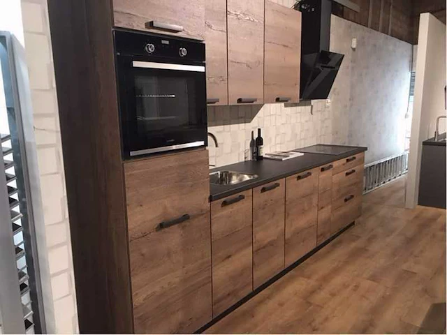 Nobilia - structura decor eiken havanna - keuken opstelling - afbeelding 20 van  23