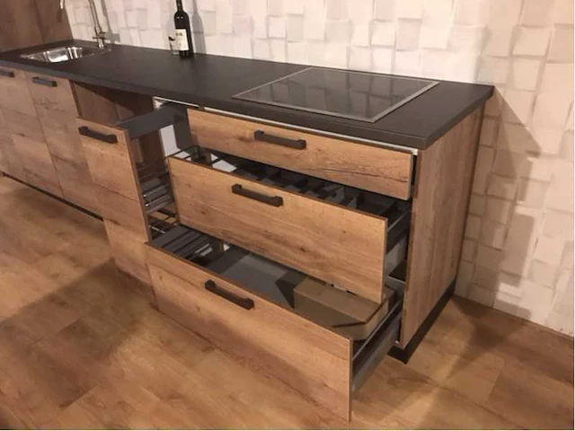 Nobilia - structura decor eiken havanna - keuken opstelling - afbeelding 23 van  23