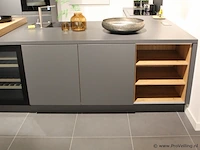 Nobilia -bosch hoek/eilandkeuken met apparatenwand - afbeelding 3 van  52