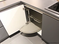 Nobilia -bosch hoek/eilandkeuken met apparatenwand - afbeelding 9 van  52