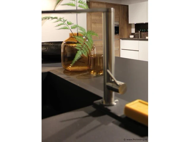 Nobilia -bosch hoek/eilandkeuken met apparatenwand - afbeelding 18 van  52