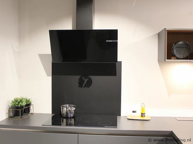 Nobilia -bosch hoek/eilandkeuken met apparatenwand - afbeelding 19 van  52