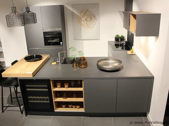 Nobilia -bosch hoek/eilandkeuken met apparatenwand - afbeelding 12 van  52
