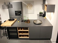 Nobilia -bosch hoek/eilandkeuken met apparatenwand - afbeelding 12 van  52