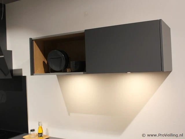 Nobilia -bosch hoek/eilandkeuken met apparatenwand - afbeelding 27 van  52
