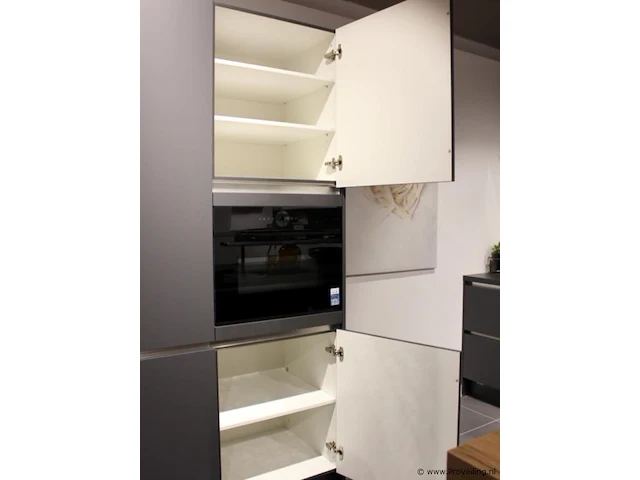 Nobilia -bosch hoek/eilandkeuken met apparatenwand - afbeelding 39 van  52