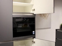 Nobilia -bosch hoek/eilandkeuken met apparatenwand - afbeelding 39 van  52