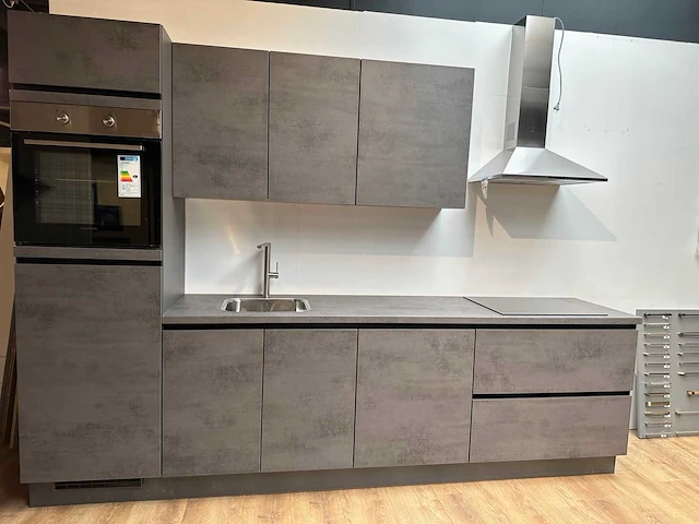 Nobilia decor beton schiefergrijs recht opgestelde keuken - afbeelding 1 van  23
