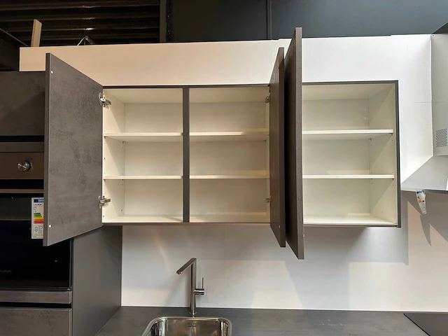 Nobilia decor beton schiefergrijs recht opgestelde keuken - afbeelding 18 van  23