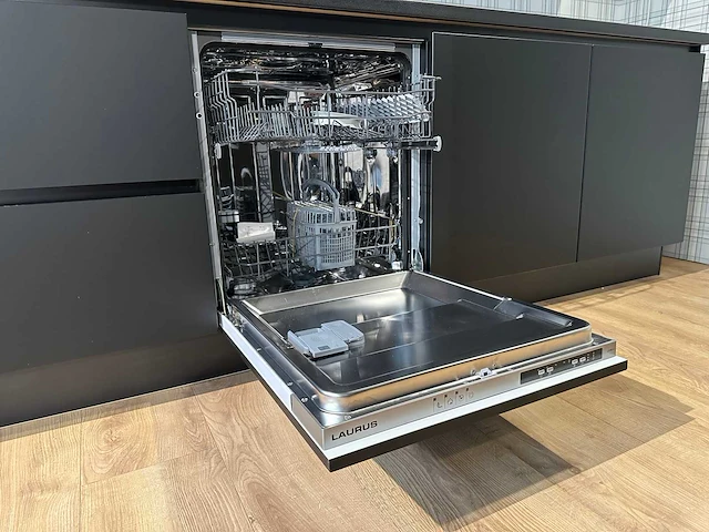 Nobilia decor eiken havanna rechte keuken - afbeelding 6 van  23