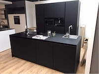 Nobilia easytouch zwart eiland opstelling - afbeelding 25 van  29