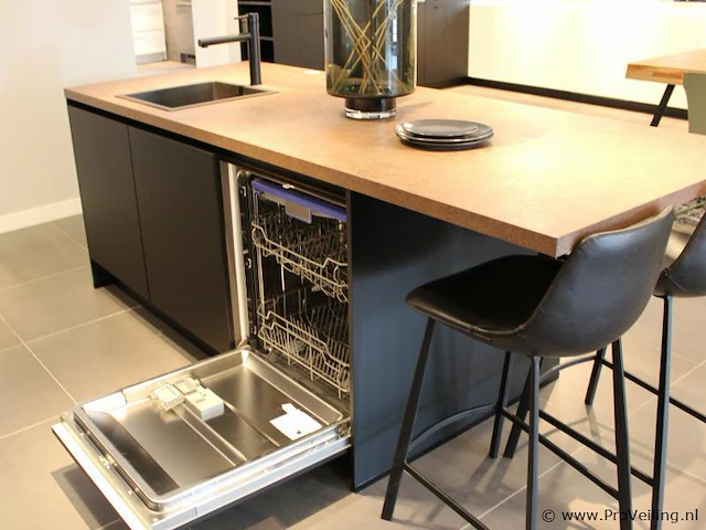 Nobilia eiland keuken met apparatenwand tortona - afbeelding 7 van  52