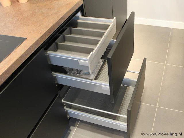 Nobilia eiland keuken met apparatenwand tortona - afbeelding 19 van  52