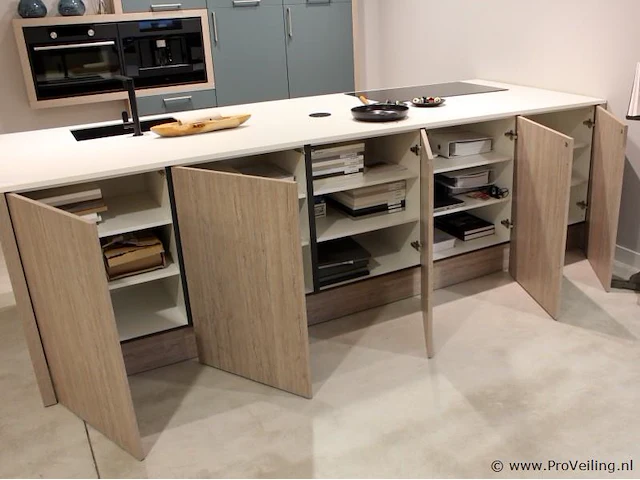 Nobilia eiland keuken met apparatenwand - afbeelding 23 van  28