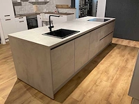 Nobilia eiland keuken met kastenwand - afbeelding 7 van  31