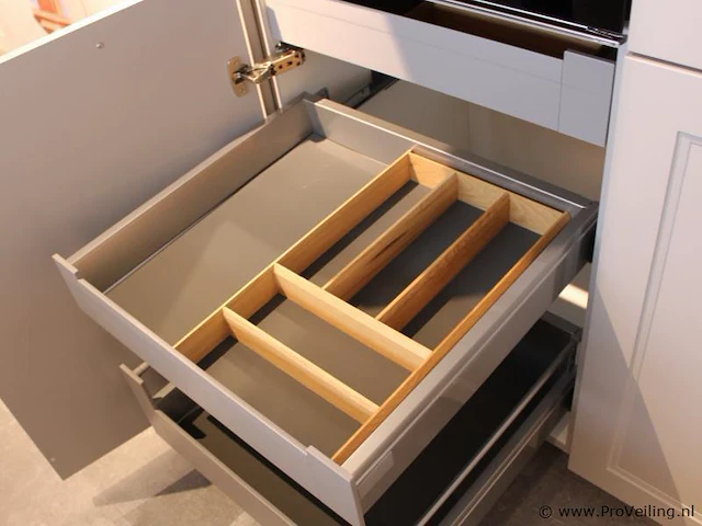 Nobilia eilandkeuken met apparatenwand easy touch - afbeelding 19 van  37
