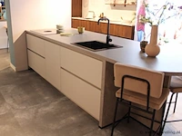 Nobilia eilandkeuken met apparatenwand easy touch - afbeelding 33 van  37