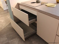 Nobilia eilandkeuken met apparatenwand easy touch - afbeelding 34 van  37