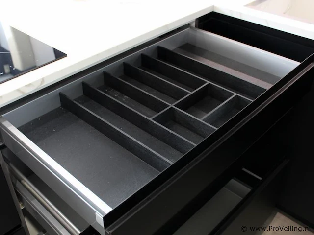 Nobilia eilandkeuken met apparatenwand touch - afbeelding 2 van  48