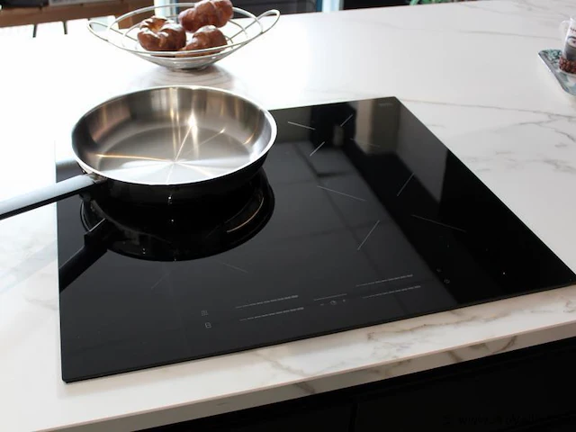 Nobilia eilandkeuken met apparatenwand touch - afbeelding 5 van  48