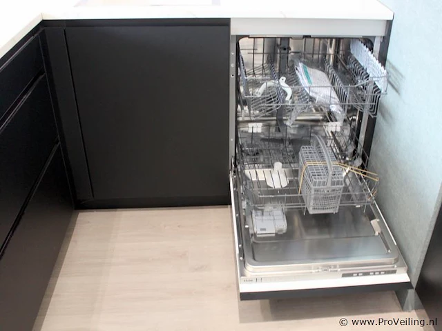 Nobilia eilandkeuken met apparatenwand touch - afbeelding 16 van  48