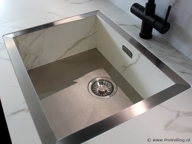 Nobilia eilandkeuken met apparatenwand touch - afbeelding 22 van  48