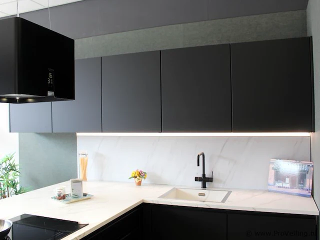 Nobilia eilandkeuken met apparatenwand touch - afbeelding 26 van  48