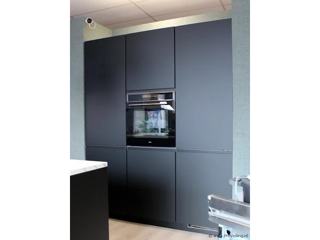 Nobilia eilandkeuken met apparatenwand touch - afbeelding 32 van  48