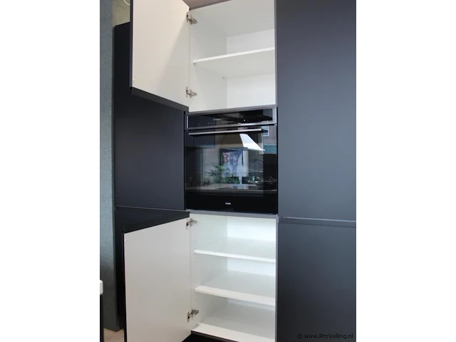 Nobilia eilandkeuken met apparatenwand touch - afbeelding 35 van  48