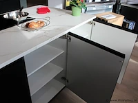 Nobilia eilandkeuken met apparatenwand touch - afbeelding 45 van  48