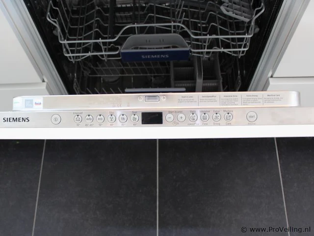 Nobilia eilandkeuken met apparatenwand - afbeelding 3 van  39