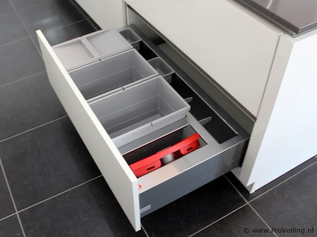 Nobilia eilandkeuken met apparatenwand - afbeelding 9 van  39