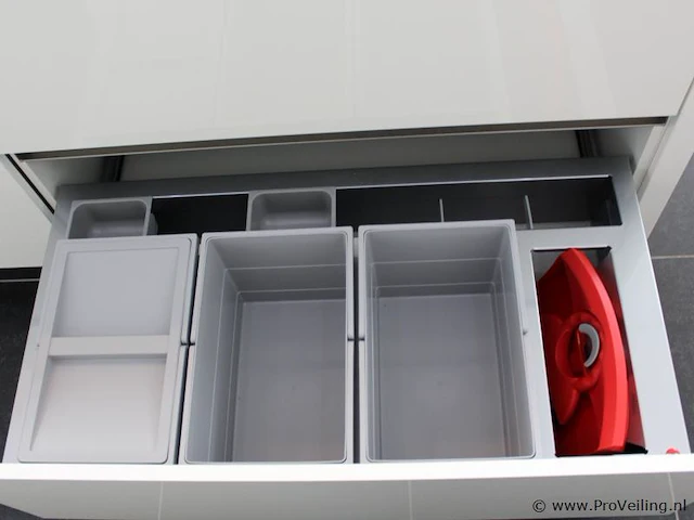Nobilia eilandkeuken met apparatenwand - afbeelding 10 van  39