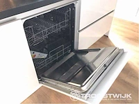 Nobilia eilandkeuken met kastenwand - afbeelding 2 van  19