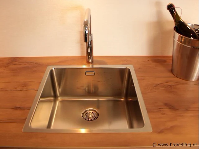 Nobilia eilandkeuken met spoelwand - afbeelding 31 van  52