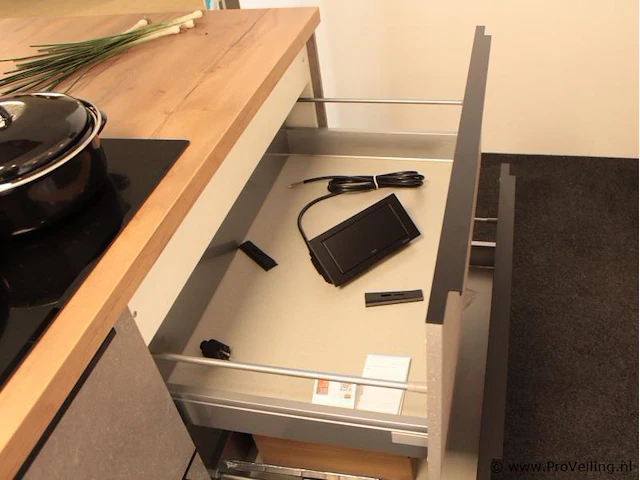 Nobilia eilandkeuken met spoelwand - afbeelding 39 van  52