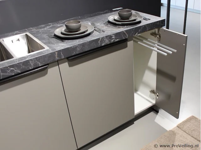 Nobilia hoekkeuken easytouch - afbeelding 30 van  46
