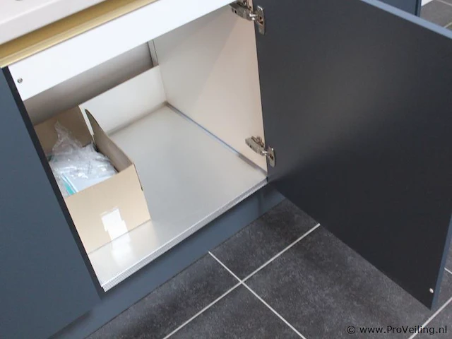 Nobilia hoekkeuken met apparatenwand - afbeelding 3 van  29