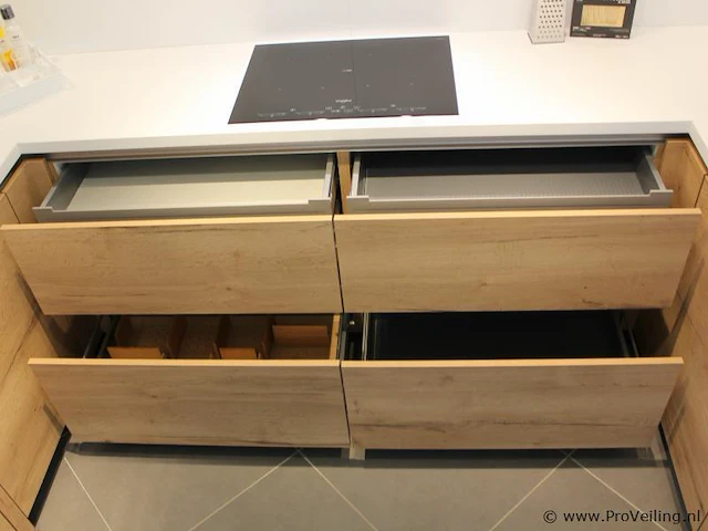 Nobilia keuken met apparatenwand structura - afbeelding 11 van  35