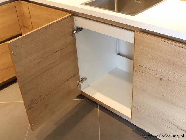 Nobilia keuken met apparatenwand structura - afbeelding 18 van  35