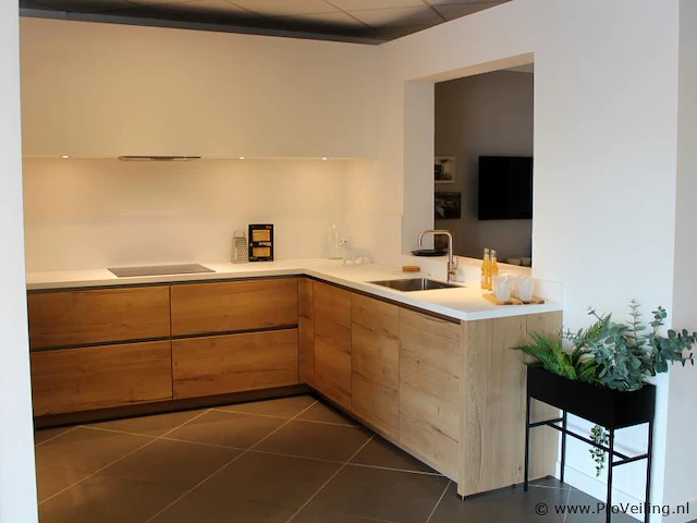 Nobilia keuken met apparatenwand structura - afbeelding 23 van  35