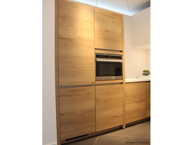 Nobilia keuken met apparatenwand structura - afbeelding 30 van  35