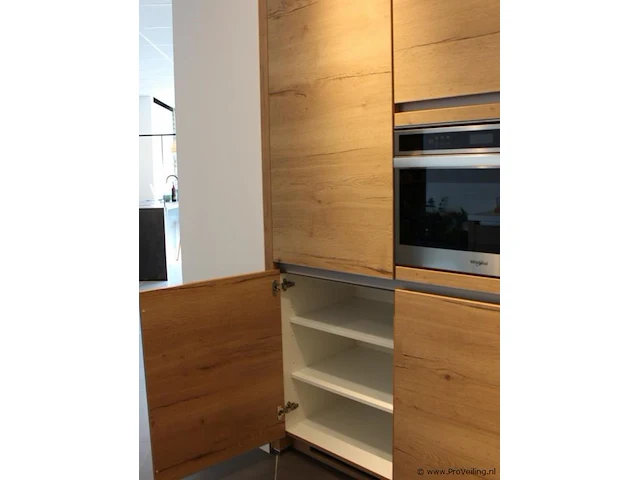 Nobilia keuken met apparatenwand structura - afbeelding 31 van  35