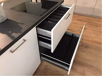Nobilia laser wit eilandkeuken met kastenwand - afbeelding 24 van  27