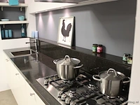 Nobilia rechte keuken met apparatenwand - afbeelding 25 van  32