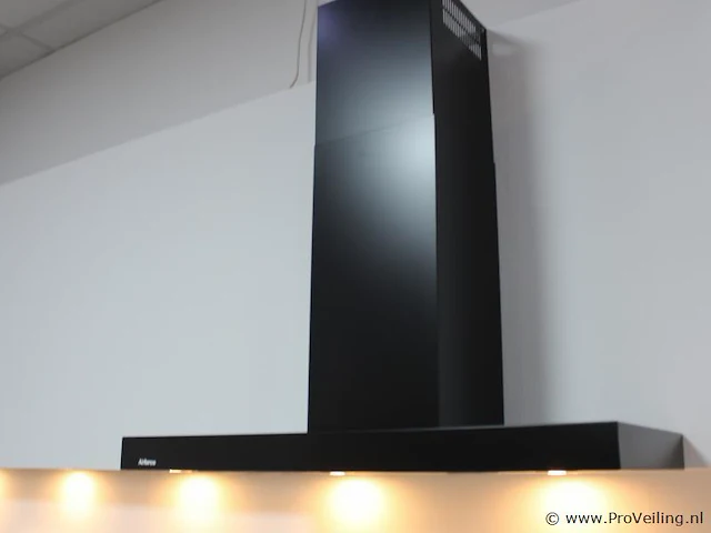Nobilia rechte keuken met apparatenwand - afbeelding 4 van  37