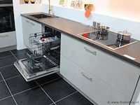 Nobilia rechte keuken met apparatenwand - afbeelding 7 van  37